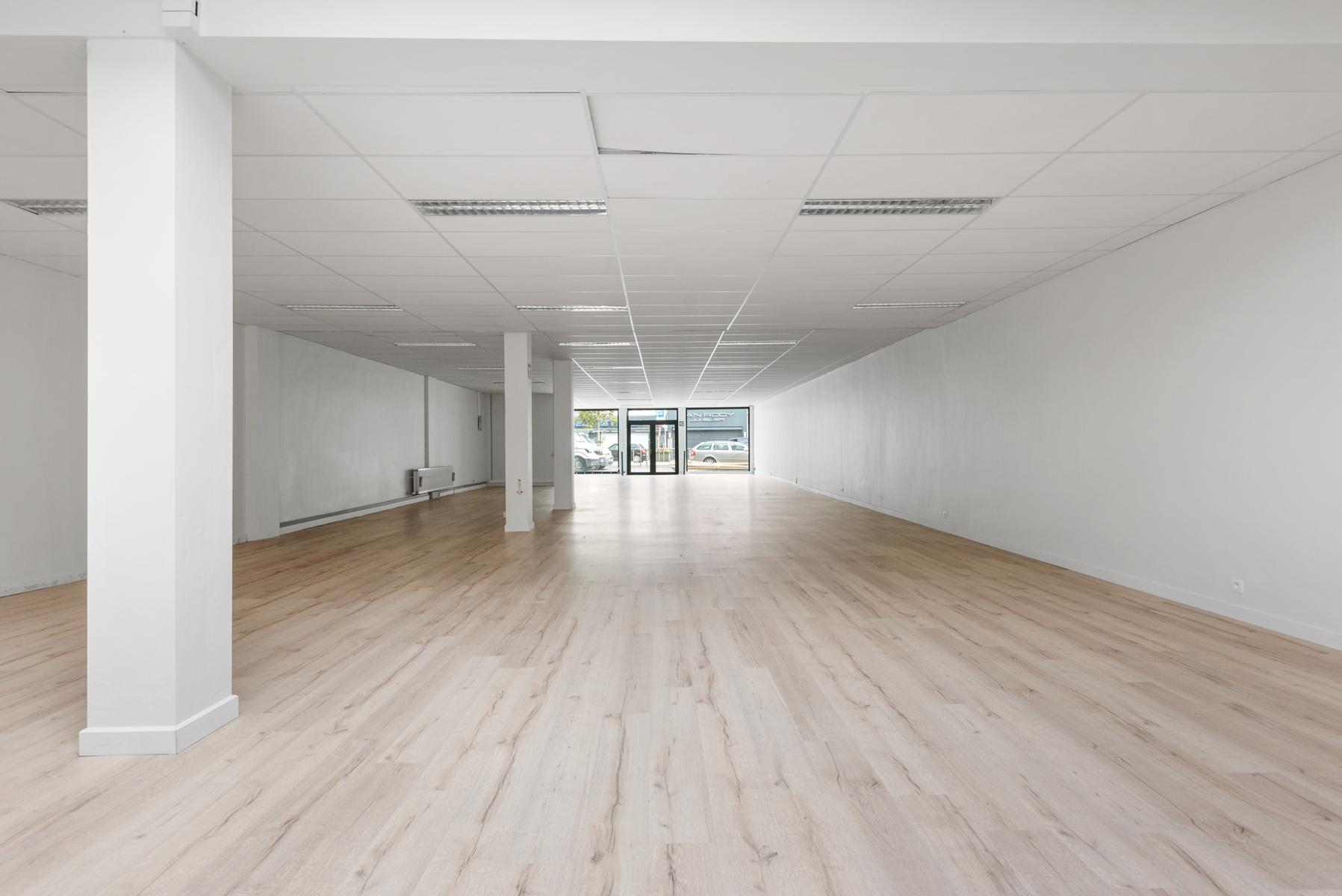 Commercial for sale in Mortsel - photo 2