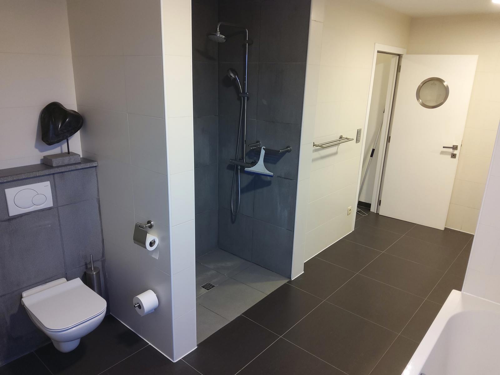 Woning HOB met tuin in een doodlopende straat te huur! - foto 5