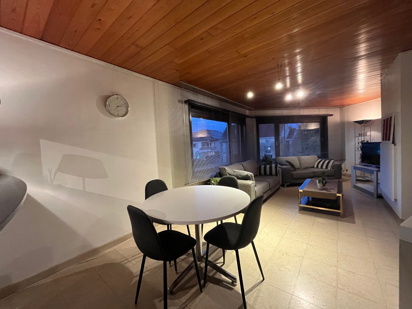 Instapklaar hoekappartement te huur in het centrum van Knesselare - foto 5