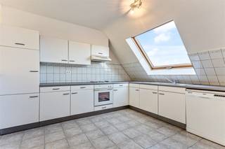 Gelegen op de grens van Aalst met Erembodegem, vlakbij natuur- en wandelgebieden Kluizenbos en Gerstjens.Dit appartement bevindt zich op de tweede...