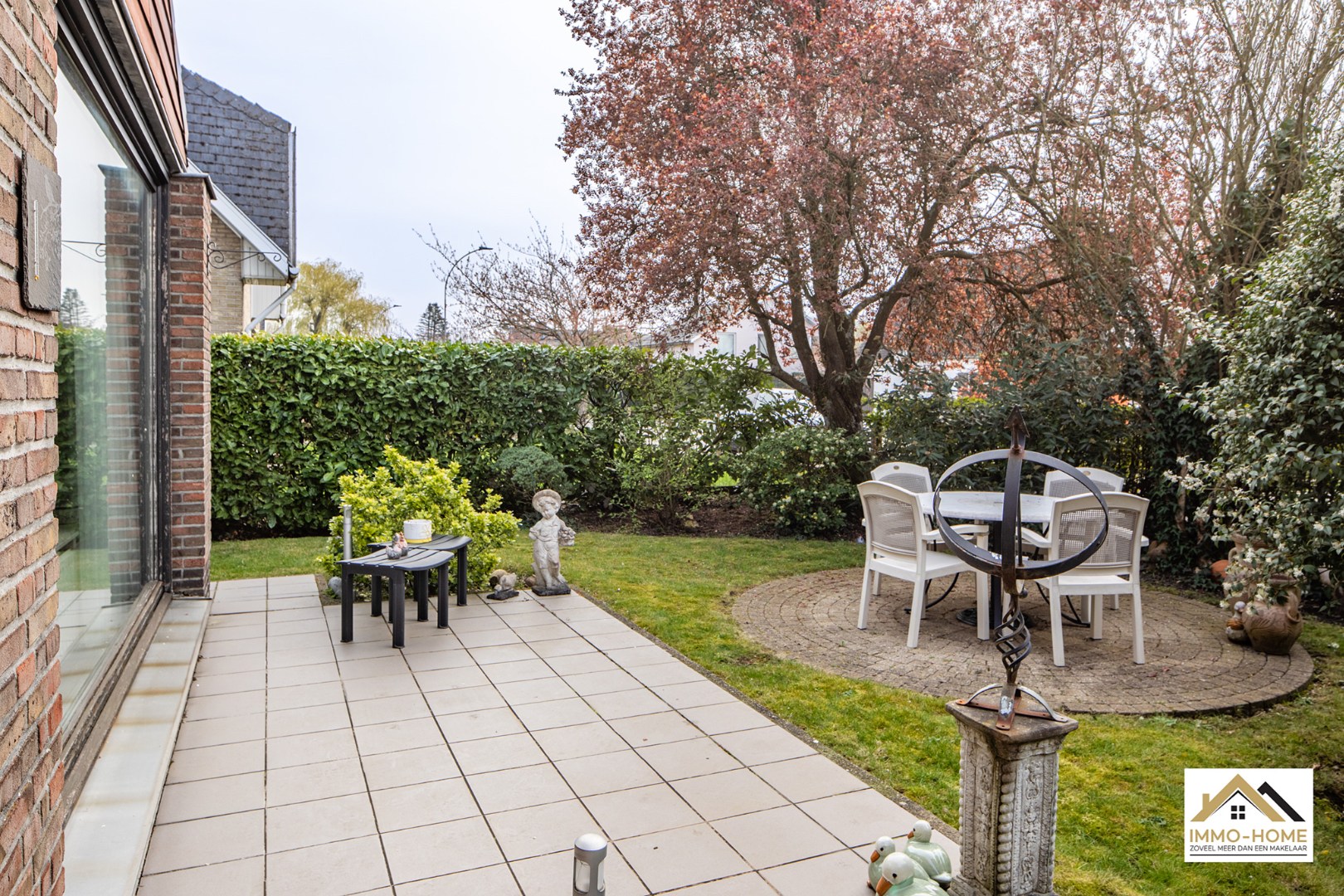 Charmante bungalow op topligging in woonwijk - foto 4