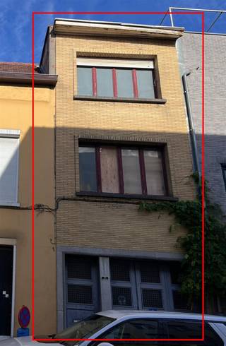 <p><span>Magazijn met garage of atelier met veel lichtinval en gezonde betonnen bouwstructuur</span></p><p><span>Opslagplaats gelegen te Duinstraat 31 in Antwerpen, ideaal voor wie op zoek is naar een praktische ruimte met mogelijkheden. Het pand is volledig opengewerkt en vrij in te richten naar eigen noden.</span></p><p><span>De opslagruimte beschikt over een gelijkvloers en twee bijkomende verdiepingen, waardoor er veel extra stockageruimte aanwezig is. Daarnaast is er een authentieke takellift (pully lift) voorzien, waarmee goederen eenvoudig naar de bovenliggende niveaus kunnen worden verplaatst.</span></p><p><span>Gelegen op een centrale locatie in 2060 Antwerpen, met vlotte bereikbaarheid. Ook interessant als atelier of thuiswerk bureau waar je met de wagen nog kan parkeren.</span></p><p><span>Interesse of graag een bezoek? Contacteer ons via michael@vastpuntgoed.be of 0476 40 86 76. Plannen Felixarchief 1938 op onze website terug te vinden waar er wel kamers vergund waren boven het magazijn.</span></p>