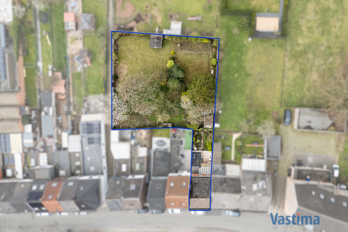 Te renoveren woning met tuin nabij OLV-Ziekenhuis - foto 2