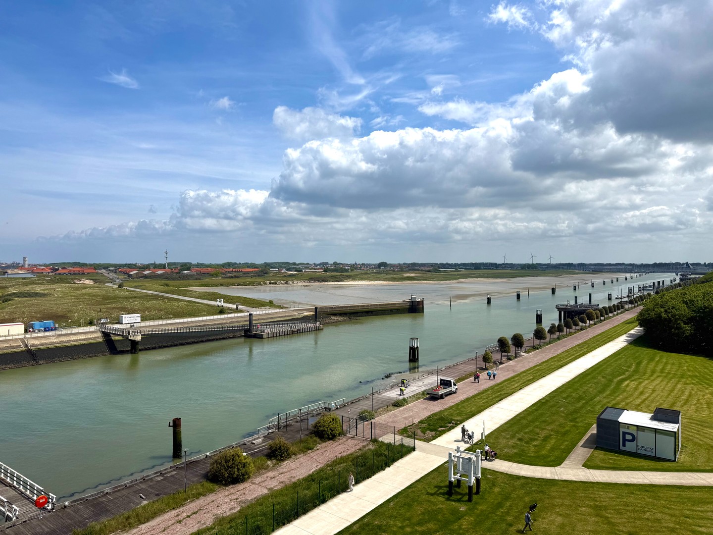 Appartement met adembenemend zicht op de Havengeul, het natuurreservaat en het Maritiem Park - foto 1