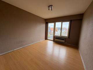Ruim 2-slaapkamerappartement met terras in rustige residentie te OostendeOp de derde verdieping van een kleinschalige en rustige residentie mét lift...