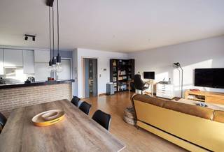 Dit appartement is centraal gelegen in een groene omgeving te Duffel-Oost.Het appartement is gelegen op de 1ste verdieping rechts en heeft een zeer...