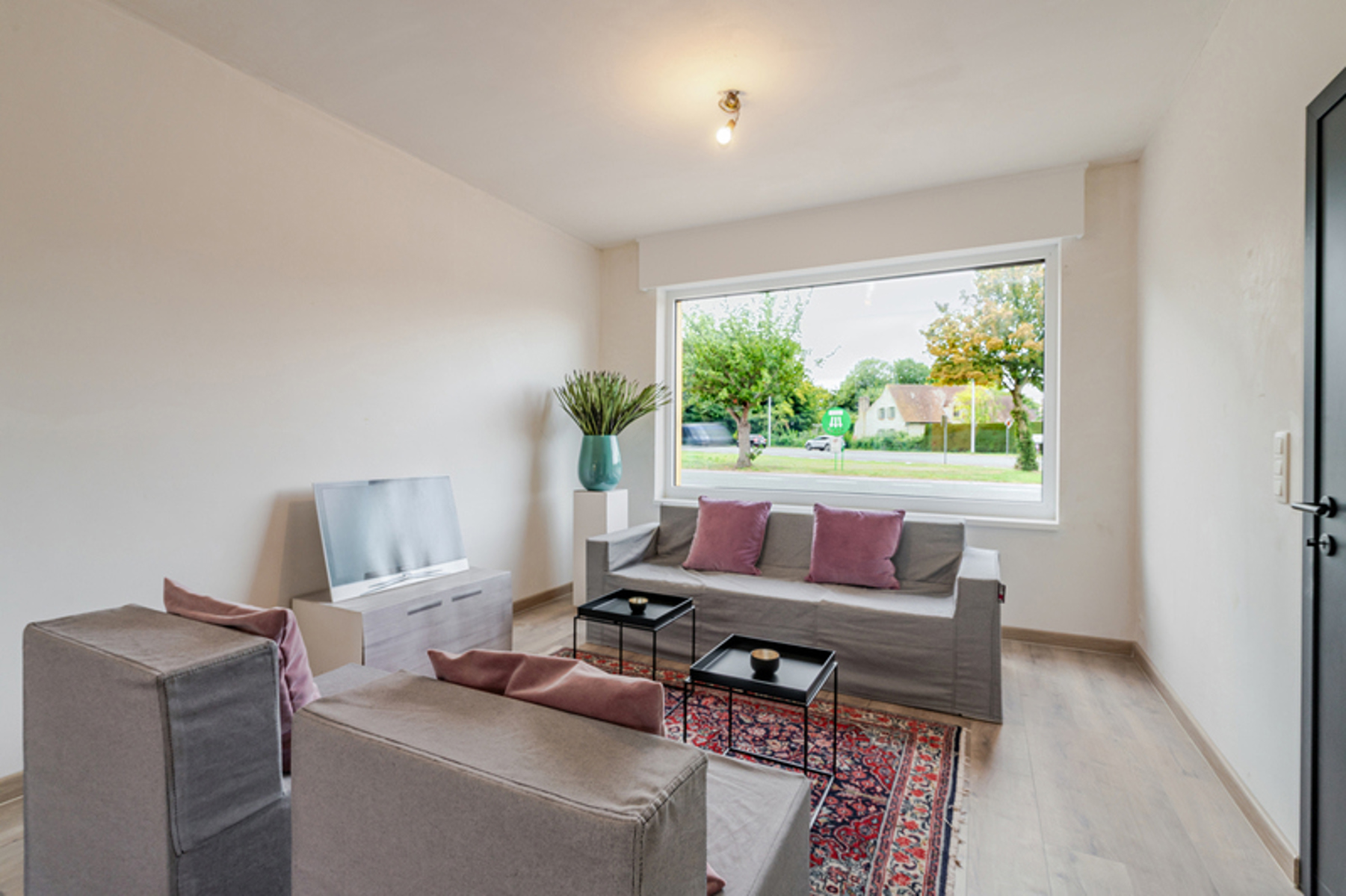 Gerenoveerde gezinswoning met 4 slpk aan station van Beernem - foto 5