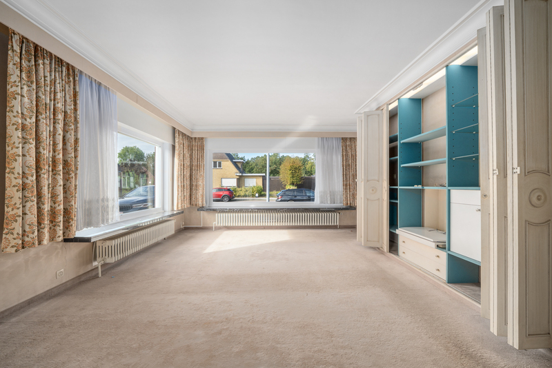 Te renoveren villa, ideaal geschikt voor bijberoep met veel ruimte en grote tuin in centrum Beveren opp 837 m² - foto 4