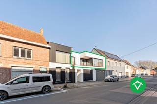 Dit mooi instapklaar appartement is gelegen op het 1ste verdiep van een kleine residentie te Leke, bestaande uit 3 appartementen.Het appartement...