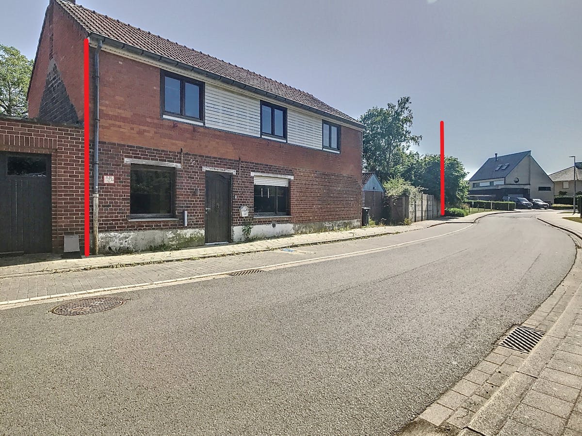 Volledig te renoveren huis of bouwgrond te koop - foto 1