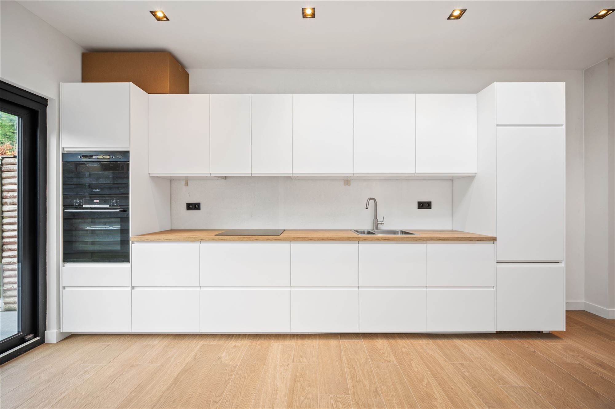 Vernieuwde woning met 2 ruime kamers en tuin - foto 3