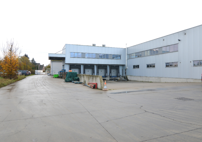Magazijn en kantoorruimten in Putte - foto 1