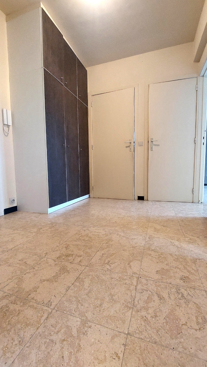 Ruim appartement met 2 slaapkamers in centrum Bredene Duinen - photo 3