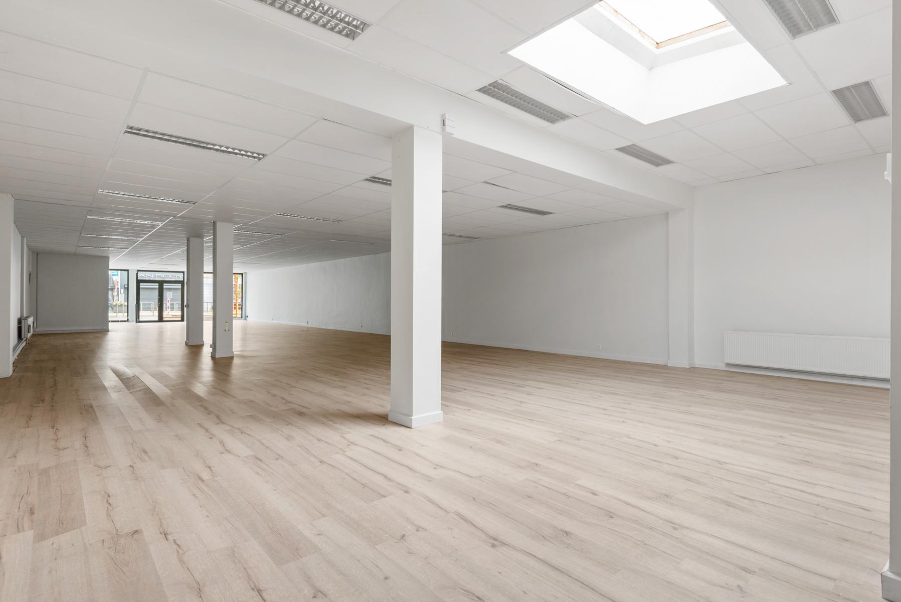 Commercial for sale in Mortsel - photo 3