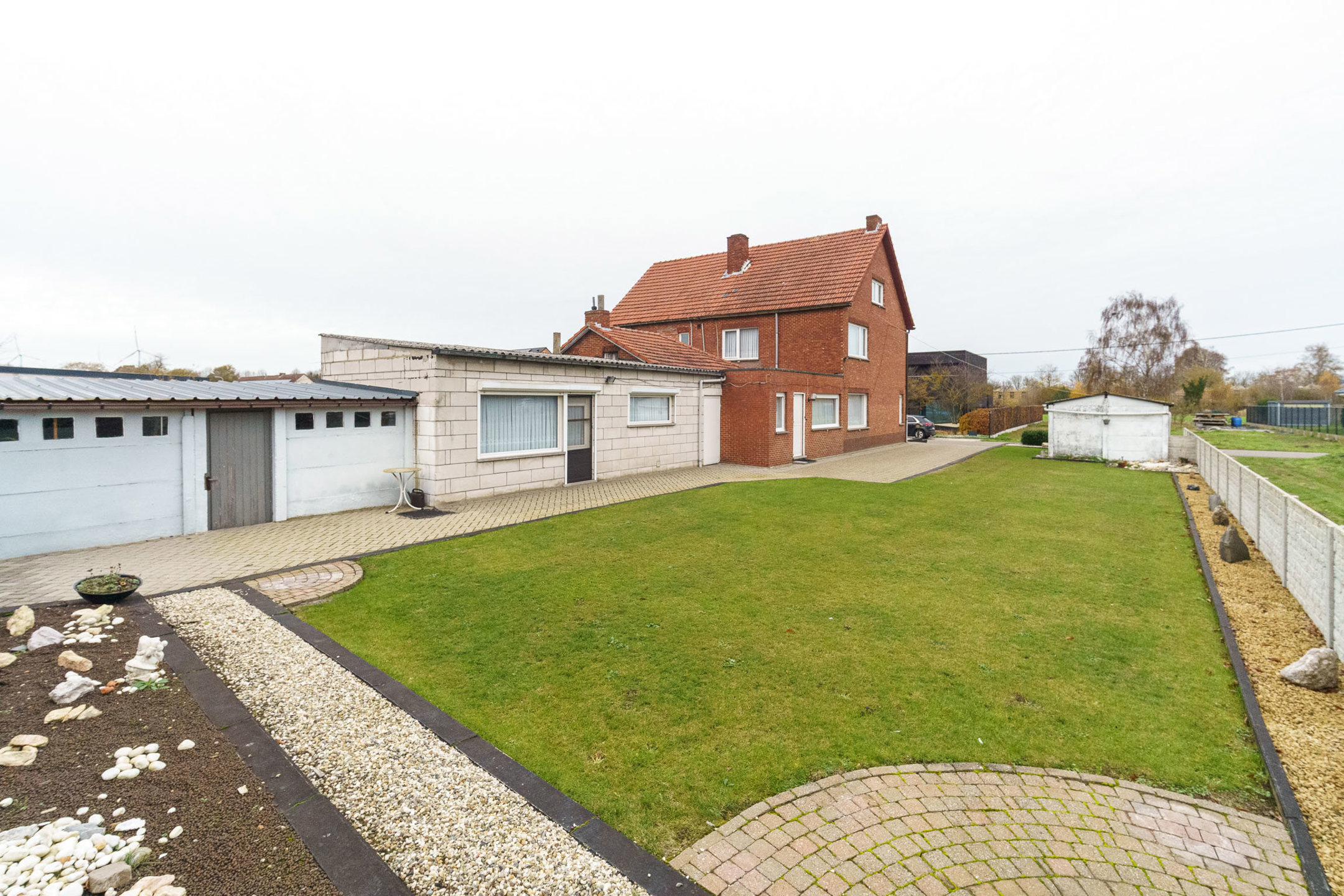 Te renoveren gezinswoning met vijf slpk in Geel (Oosterlo) - foto 2