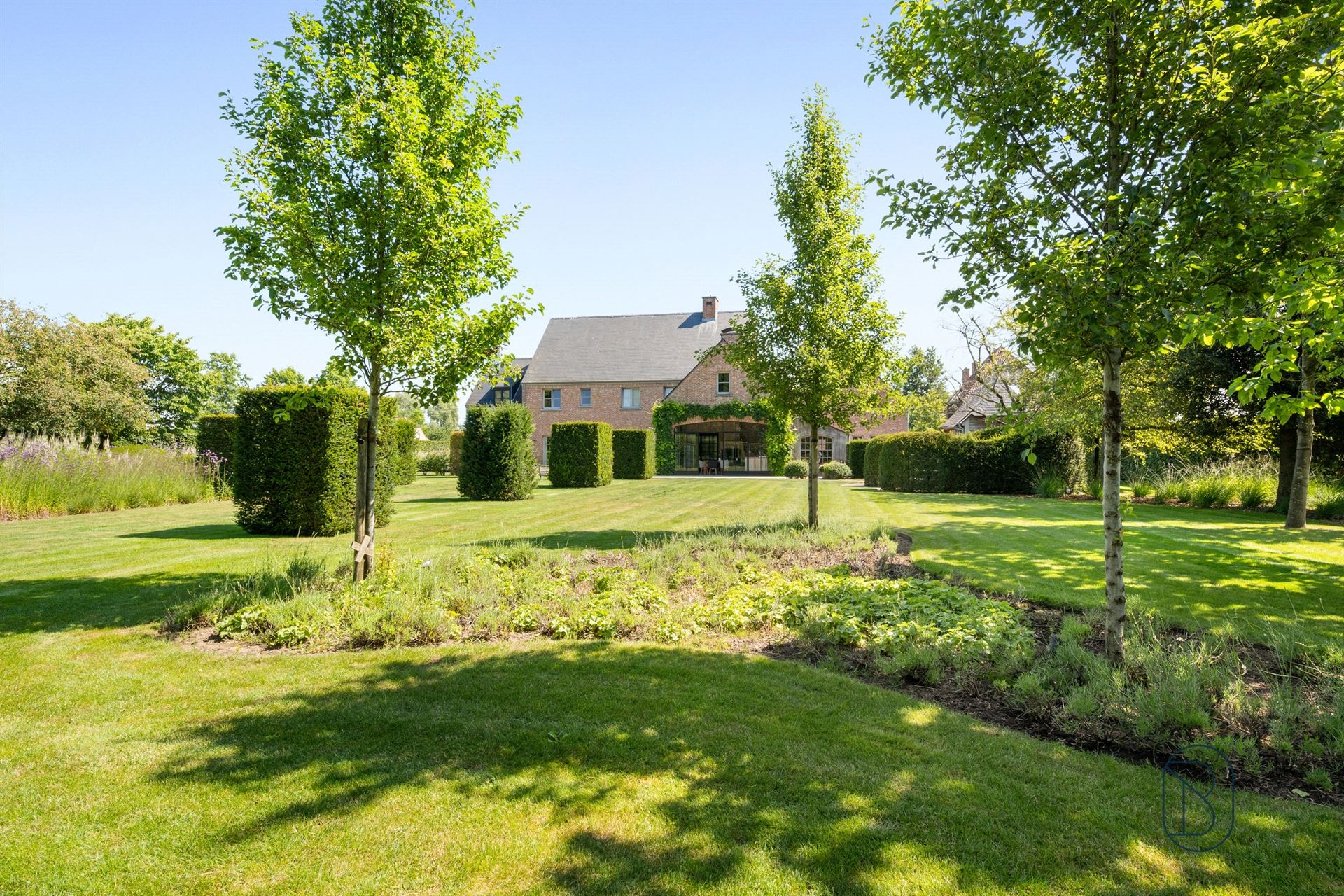 Prachtige klassevilla met mooi aangelegde tuin - foto 4