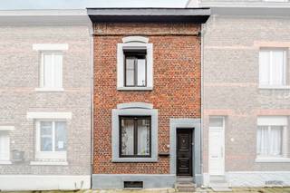 We Invest Liège et Madi ont le plaisir de vous présenter cette charmante maisonde ville idéalement située à Flémalle dans un environnement calme tout...