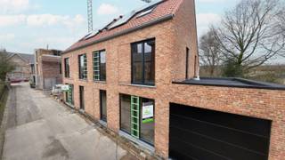 --- 21% BTW? DAT IS PASSÉ! KOOP NU AAN 6% BTW! ------ BESPAAR TIENDUIZENDEN EURO'S !!! ---Residentieel wonen in het centrum van Westrozebeke vlakbij...