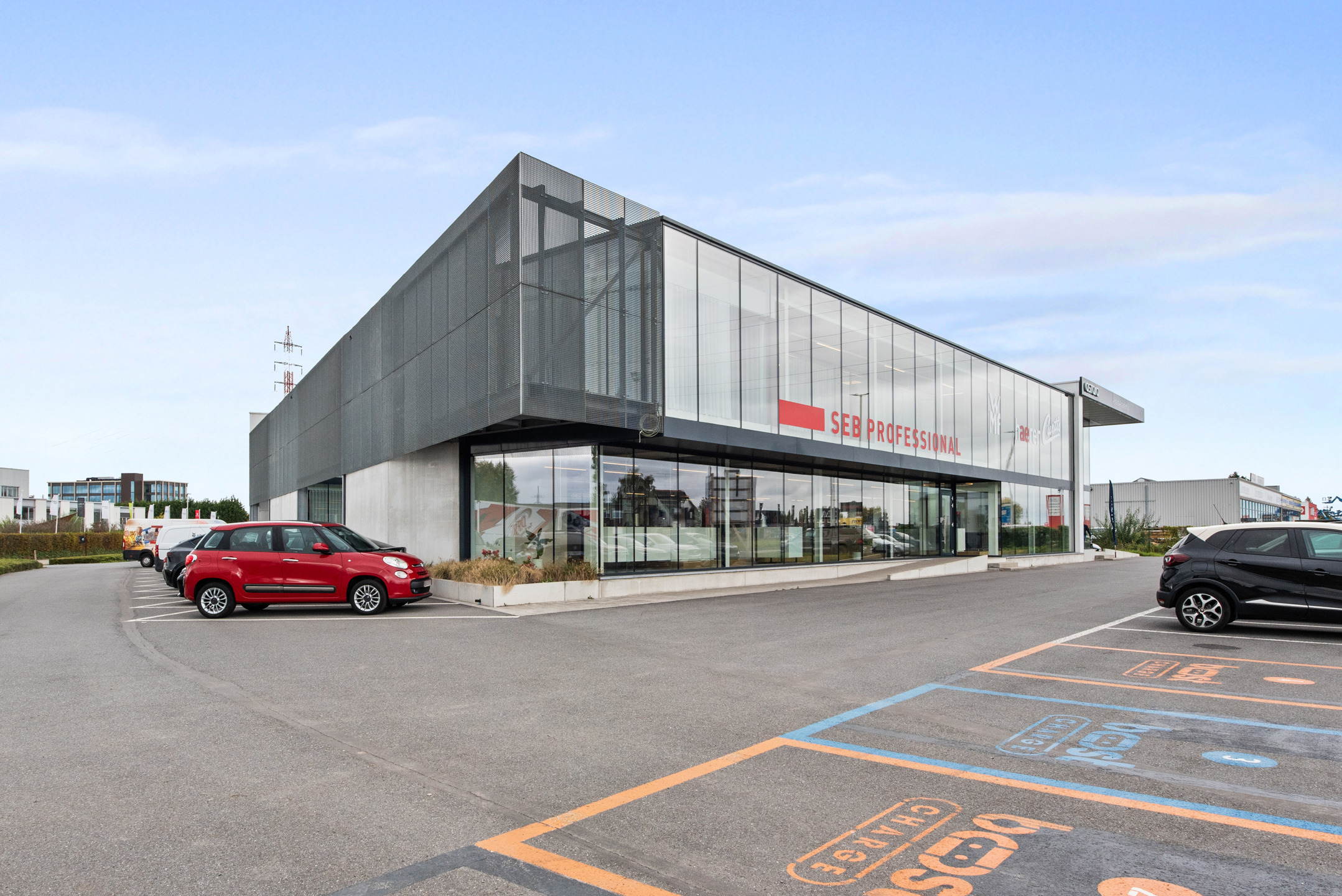 Nieuw modern bedrijfspand  op zichtlocatie - foto 3