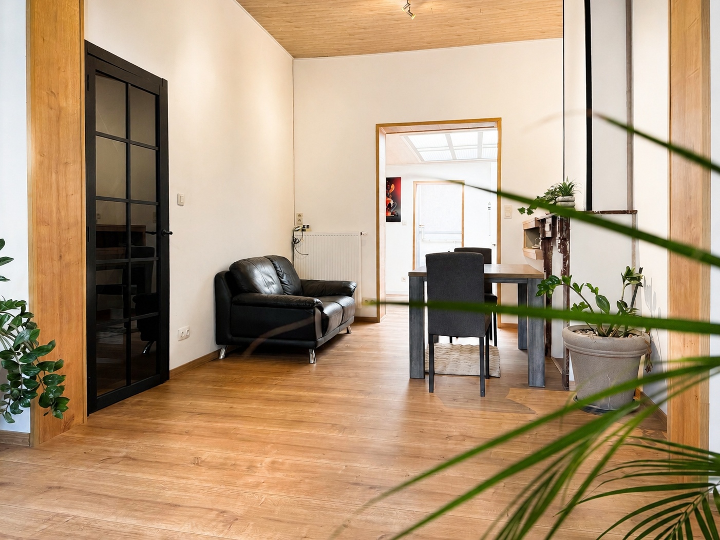 Te koop, gerenoveerde woning met 4 slaapkamers in het centrum van Ronse - foto 4