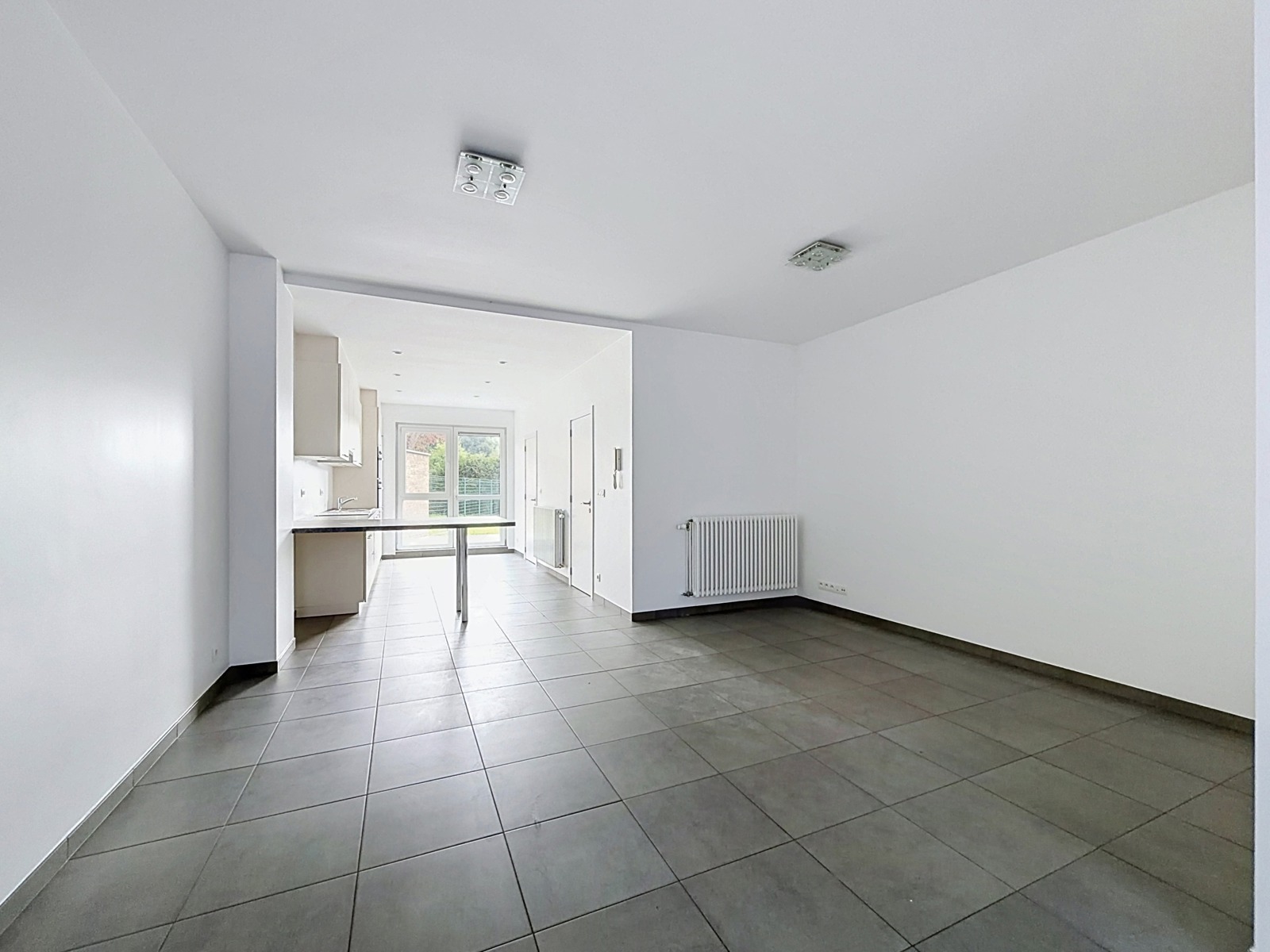 Instapklare gezinswoning met 4 SLPK, 3 Badkamers én Tuin! - foto 4