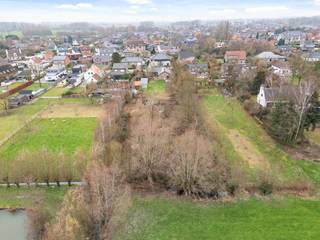 Op zoek naar een rustige en groene locatie om jouw droomhuis te bouwen? Deze bouwgrond van 2.193 m² in Lovendegem biedt de ideale gelegenheid...