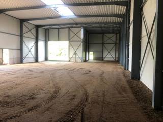 TE HUUR Unit 74/E - 625m² op het industrieterrein te Duffel.- 620 m2 casco industriegebouw- Hoogte gebouw is 8 m- Grondvloer kan 2 ton/m2 belast...