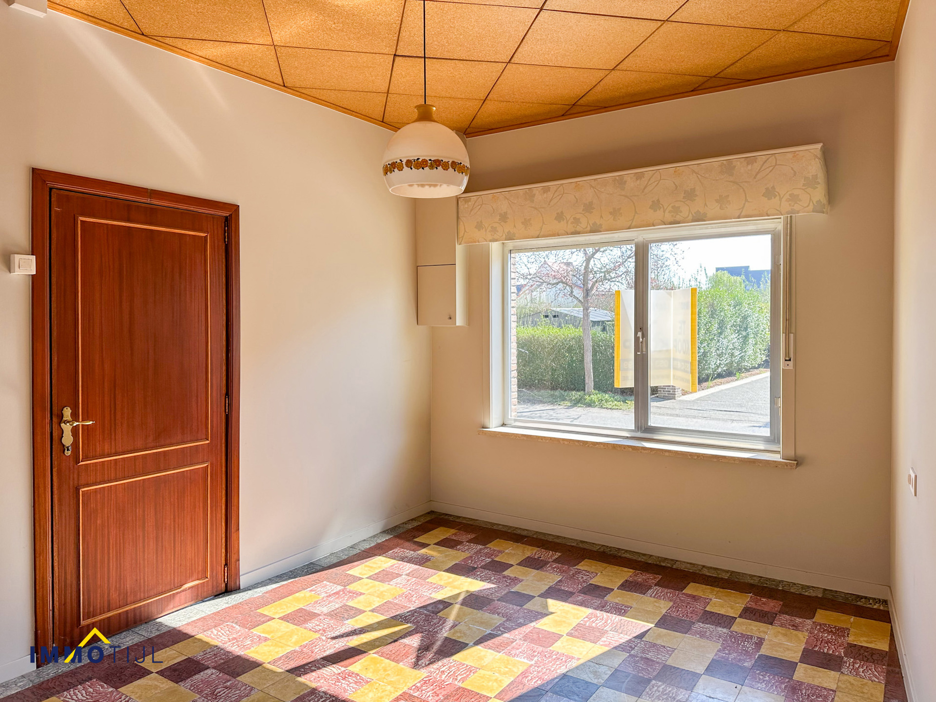 Te renoveren woning met veel potentieel en een grote tuin! - foto 5