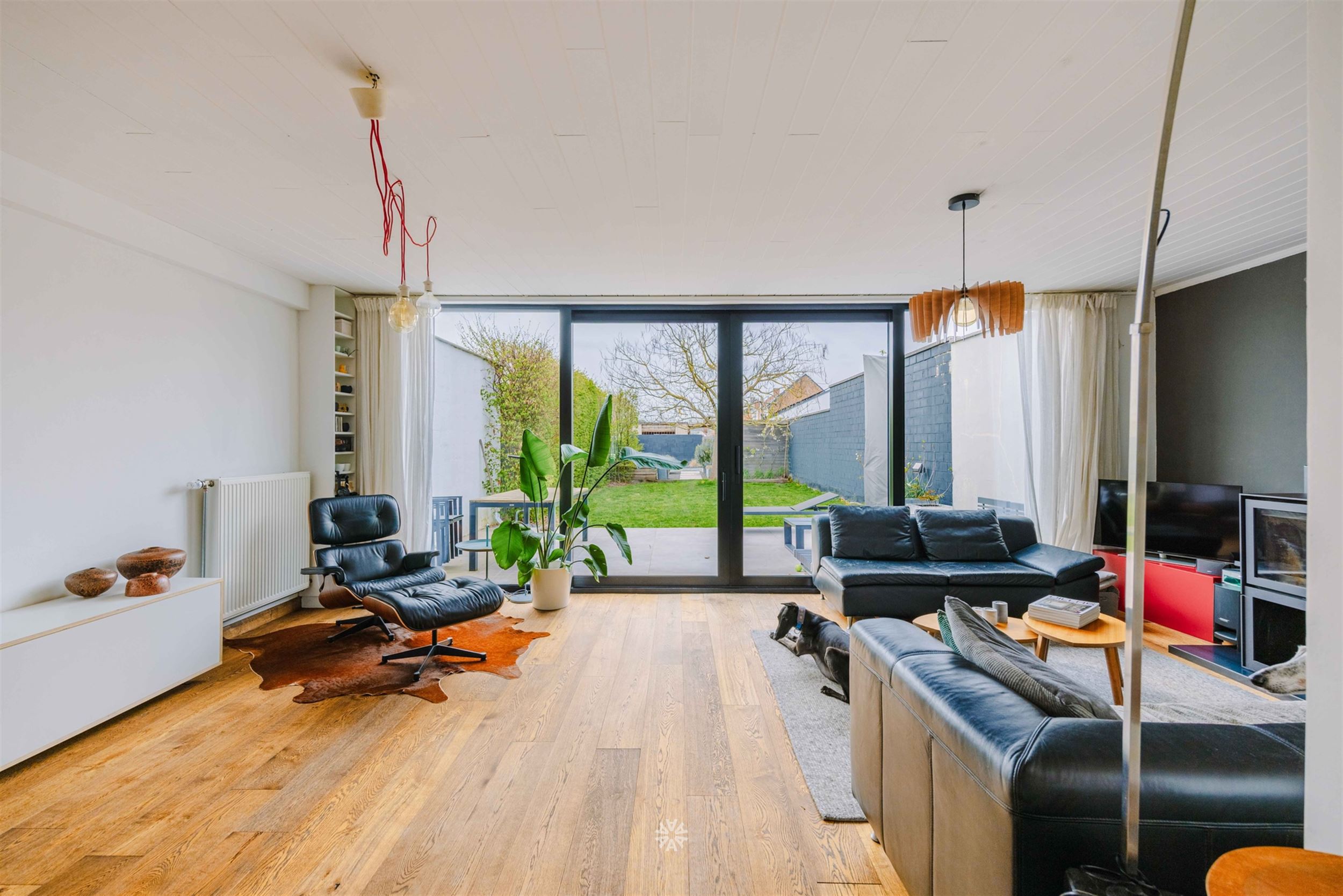Charmante, gerenoveerde woning met potentieel op een top-locatie - foto 1