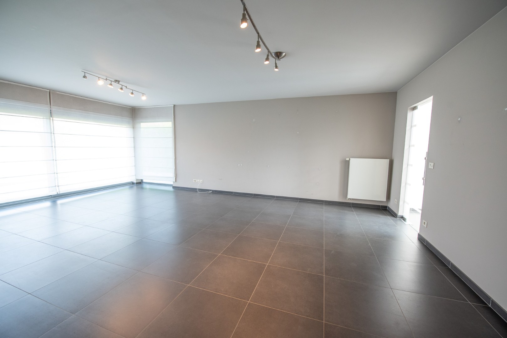 Rustig gelegen, ruime woning met 3 slaapkamers te Oeselgem! - foto 5