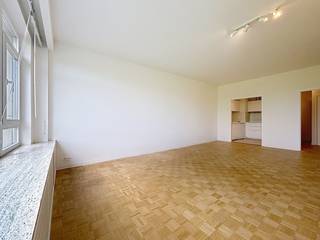 Gerenoveerd 1 slaapkamer appartement op gewilde locatie.   Het appartement bevindt zich op de 5de verdieping, net aan de bomengrens en biedt...