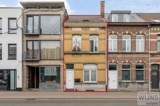 Droom je van een riante stadswoning met karakter? Deze charmante woning op een strategische invalsweg naar het centrum van Lier biedt je alle...