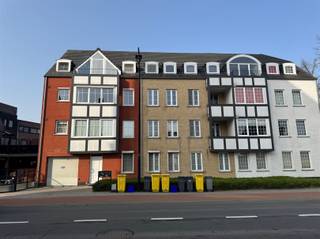Gezellig appartement gelegen te Dessel Dit appartement beschikt over een gezellige leefruimte met veel natuurlijk licht.De open keuken met praktisch...