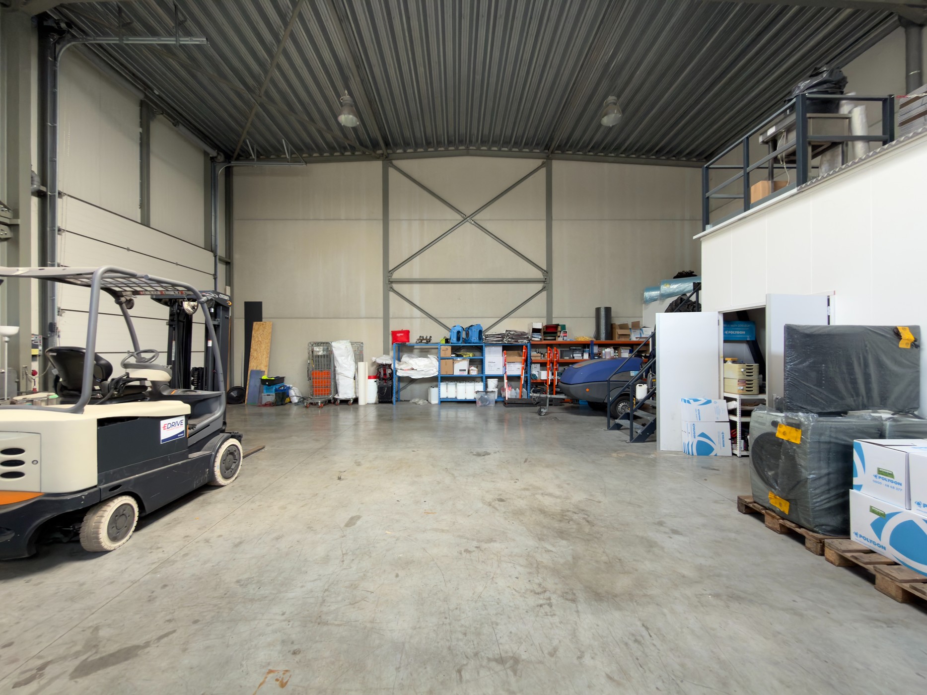 KMO Unit 235m² met kantoor in Kruisem - photo 2