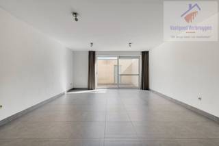 Op zoek naar comfortabel wonen op een centrale locatie, op een boogscheut van Aalst centrum? Dan is dit recent appartement (bouwjaar 2012) in...