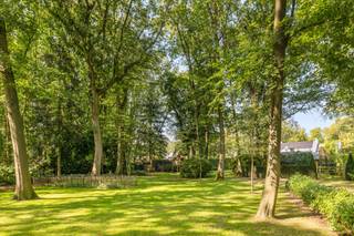 Zin om je droomhuis te realiseren in het groen? Dat kan hier werkelijkheid worden!Op dit mooi stuk bouwgrond kan een villa gebouwd worden van 13,5m...