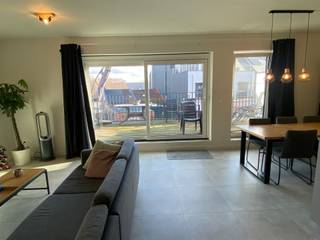 KWALITATIEF, ENERGIEZUINIG EN ROLSTOELVRIENDELIJK APPARTEMENT MET 2 SLAAPKAMERS, GROOT TERRAS 22M² EN BINNEN-AUTOSTAANPLAATS1ste verdieping met lift...