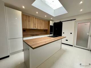  Cette maison mitoyenne située au centre de Hamme offre une combinaison parfaite de luxe moderne et de fonctionnalité pratique. #Avec une...