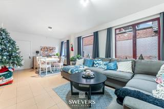 Voor meer info en foto’s, surf naar www.swevers.be – Op een centrale locatie in Koersel vind je dit veelzijdige investeringspand met een...