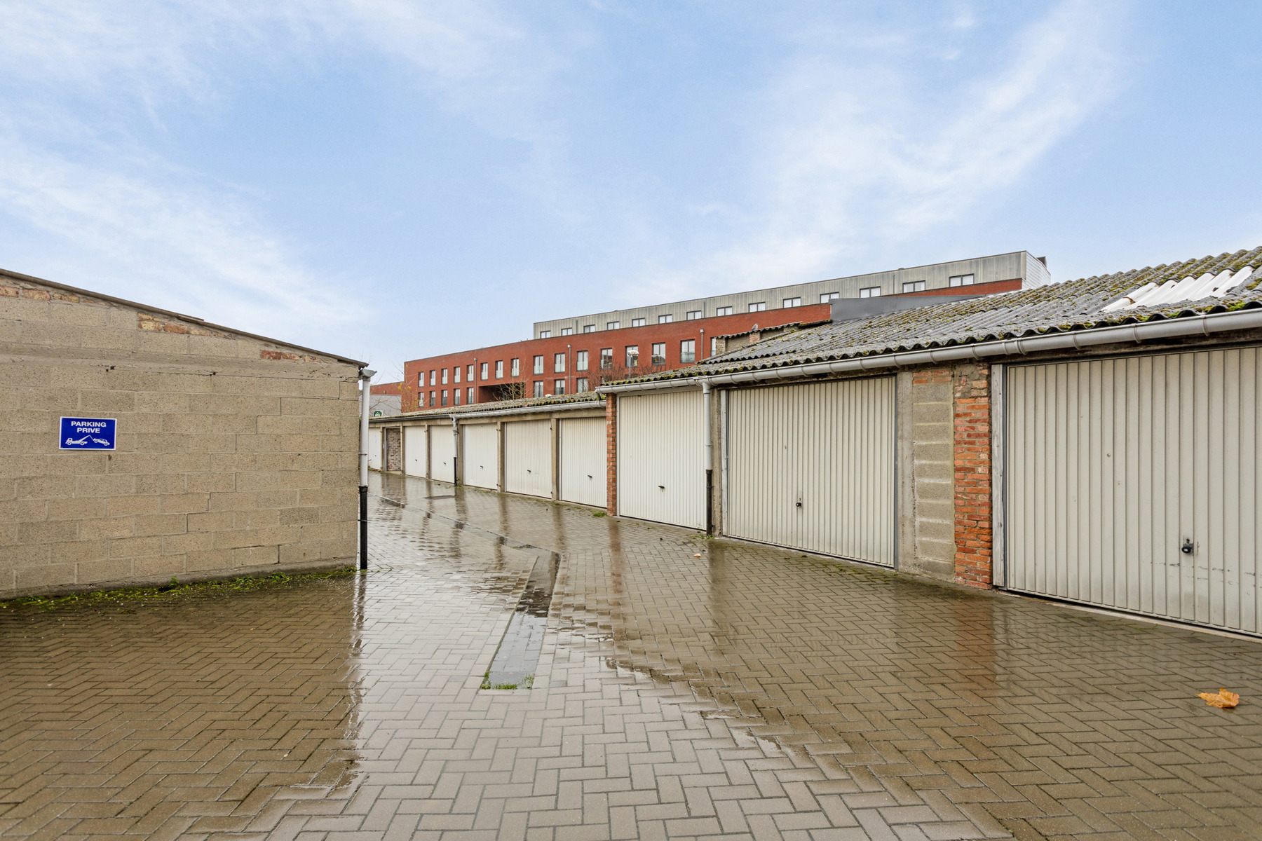 Garage for sale in Leuven - photo 1