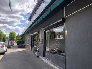 In het toeristische grensdorp "Meersel-Dreef" gelegen : verzorgde WINKELRUIMTE of KANTOORRUIMTE.Indeling :WINKEL- of KANTOORRUIMTE : 100,00 m² :...