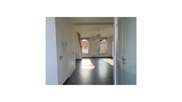 Een volledig vernieuwd duplex appartement met ruim terras - foto 5