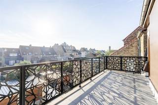 Modern duplex apartment with 4 bedrooms and 2 bathrooms in the heart of Nieuwpoort...