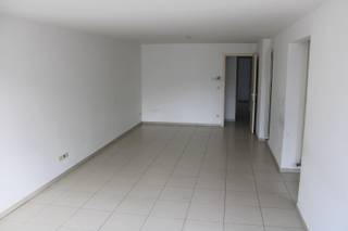 Aan het begin van de Stationsstraat ligt dit recente appartement, met een oppervlakte van 100m², op de eerste verdieping van een kleine residentie...