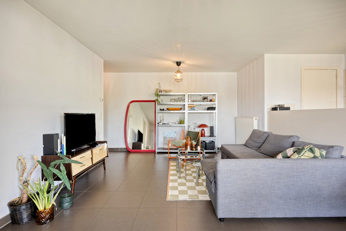 Lichtrijk eenslaapkamerappartement met terras te koop - foto 4