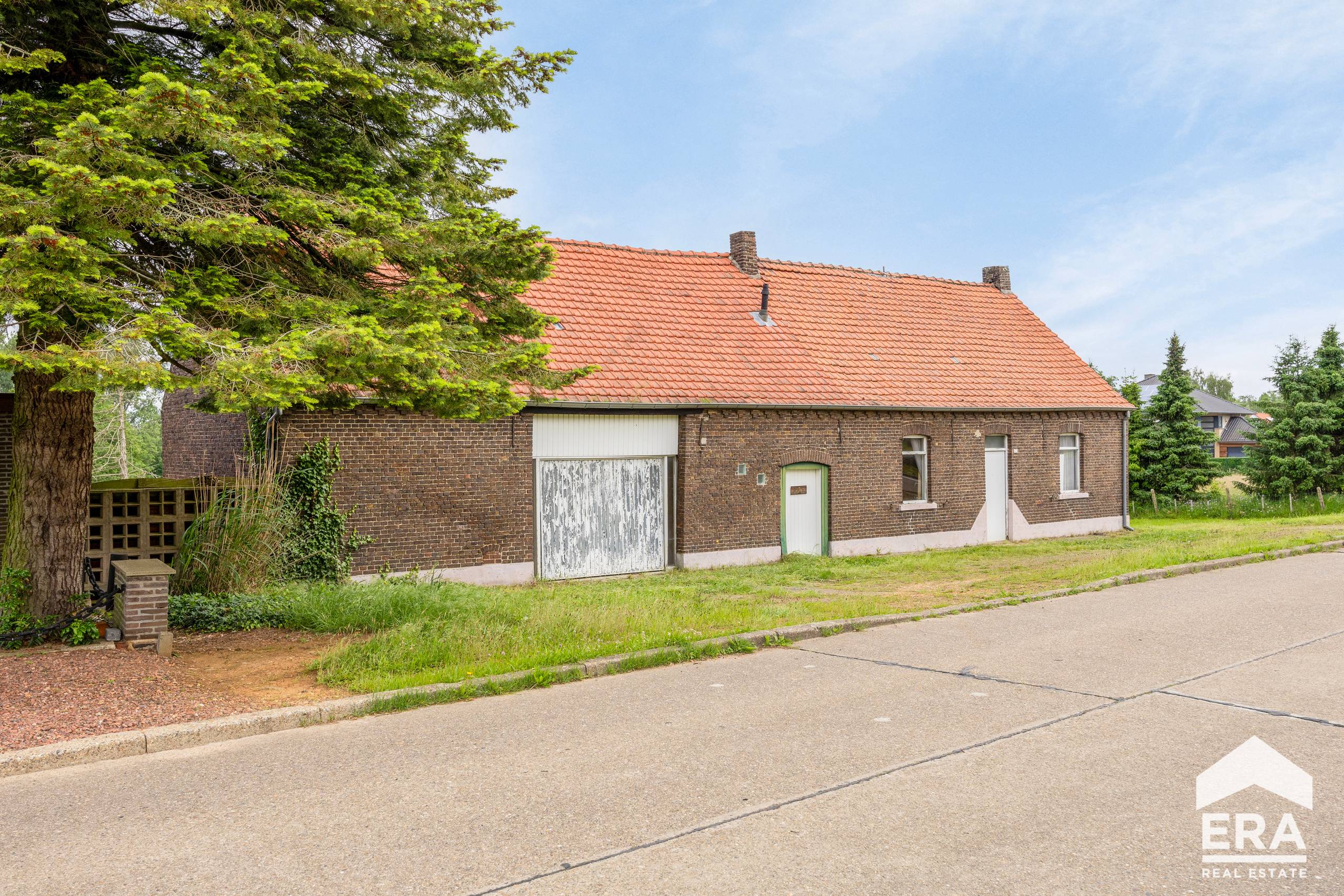 Karaktervolle langgevelhoeve op groene toplocatie - foto 1