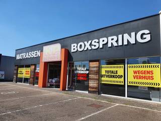 <p><span> </span></p><p><span> </span></p><p><span>Handelsruimte van 1000m².</span></p><p><span> </span></p><p><span>Op een uiterst commerciële locatie.</span></p><p><span>Aan de bekende winkelboulevard tussen Hasselt en Genk.</span></p><p><span>Buren zijn de Axion, Gamma, Fun, XL-keukens, Zeeman,...</span></p><p><span> </span></p><p><span>Vg, Wg, Gdv, Gvkr, Gvv, Gog</span></p>