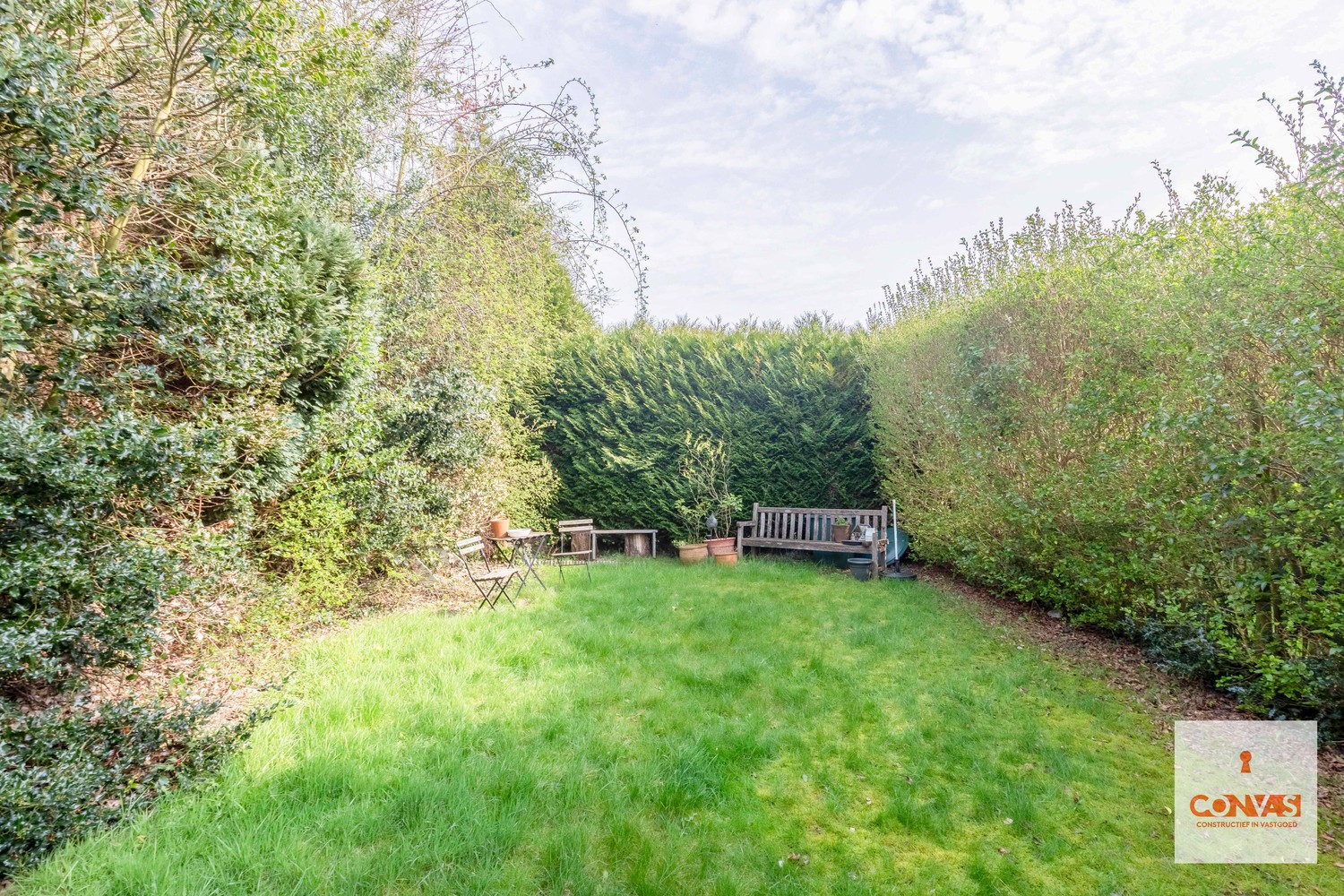 Opbrengsteigendom met twee appartementen, tuin en garageboxen - photo 5