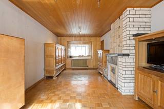 SOLIDE GEZINSWONING MET AANGENAME LEEFRUIMTE, TUIN EN GARAGE OP 3A 30CA.De woning is gelegen nabij het centrum van Breendonk. Vlotte bereikbaarheid...