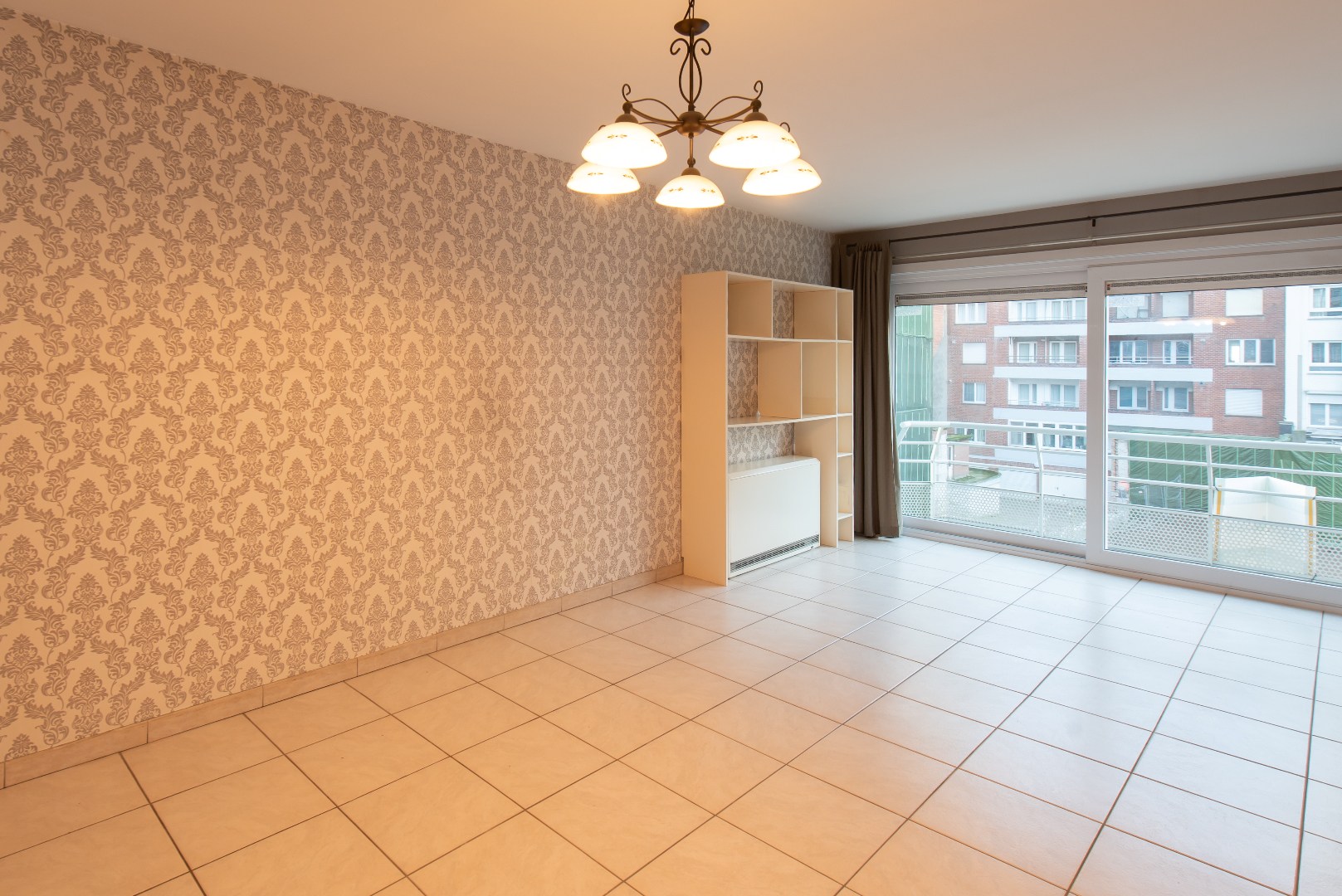 Centraal gelegen, ruim 2 slaapkamerappartement op wandelafstand van de Zeedijk. - foto 4